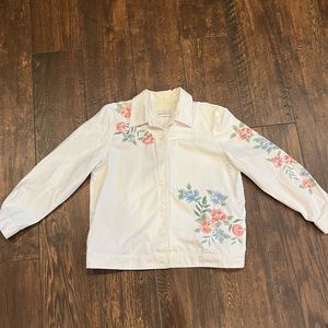 Alfred Dunner White Vintage button up/flannel with rose embroidery